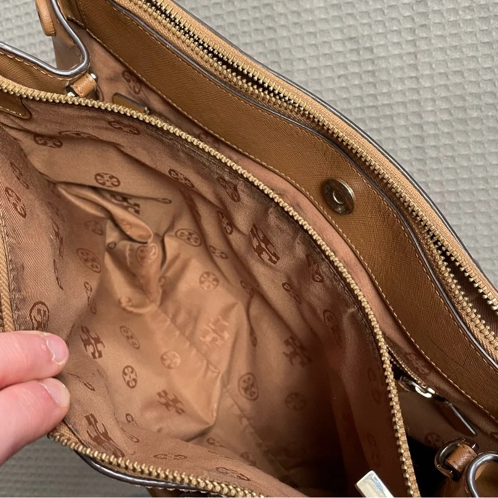 Tory Burch Robinson‎ Leather Tote Bag Brown with Original Fabric Bag